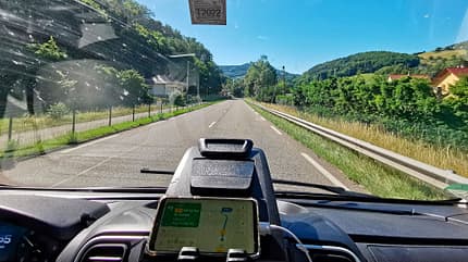 Dauertest,Reisemobil, Malibu 640 LE RB Dauertestabschluss Malibu Landstra§e durch Windschutzscheibe