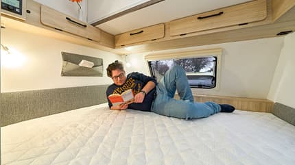 Silver Trend 380 (2023), Hubdach Caravan, Test Silver Trend 380 (2023) Bett f
