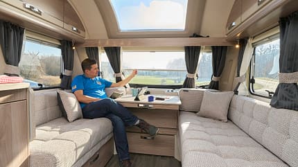 Sprite Cruzer 635 SR, Test Sprite Cruzer 635 SR Sofa