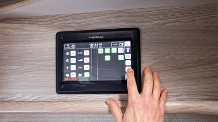 teilintegrierte, vergleich, kabe, carthago Kabe vs. Carthago - Touchscreen-Kontrollbord