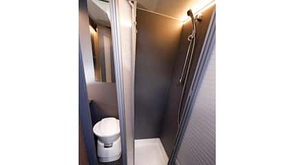 La Strada Avanti H Plus, Weinberg X-Cursion Van 500 TL, Vergleichstest La Strada Dusche f
