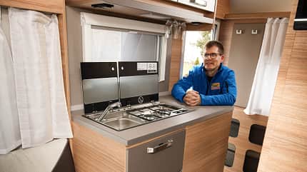La Strada Avanti H Plus, Weinberg X-Cursion Van 500 TL, Vergleichstest Weinsberg X-Cursion Van 500 TL Kueche f