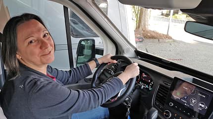 Fahrerhaus, Steuer, Cockpit Frau am Steuer
