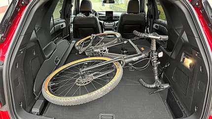 Ford Explorer, Fahrrad im Kofferraum Ford Explorer, Fahrrad im Kofferraum