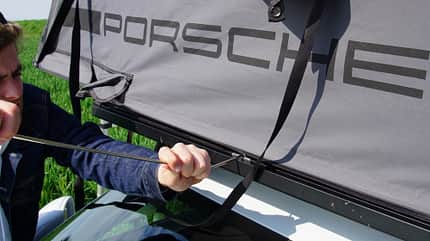 Porsche 911, Dachzelt, Camping Porsche 911 mit Dachzelt