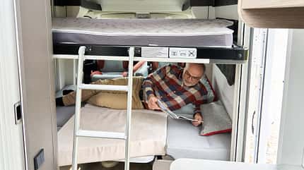 Sitzgruppen-Bett, Liegefläche unten Sitzgruppen-Bett, Liegefläche unten