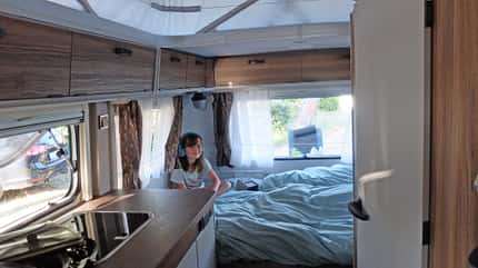 Eriba Touring 560 Eriba Touring umgebautes Bett