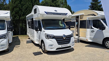 Ahorn Camp A 640, Alkoven-Wohnmobil, Neuheit Ahorn Camp A 651 Vorderansicht