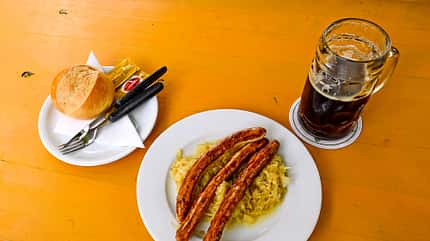 Oberfranken, Reise, Biergarten, Bier Oberfranken Reise Bratwurst f