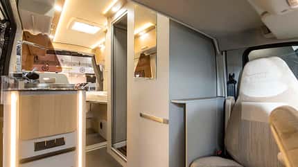 Karmann Dexter 570 4x4 (2020)