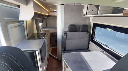Summit Shine 600 R Plus Campingbus Summit Shine 600 R Plus Campingbus