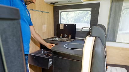 Sunlight T 680 AE, Joa Camp 75 T Sunlight T 680 AE vs. Joa Camp 75 T f