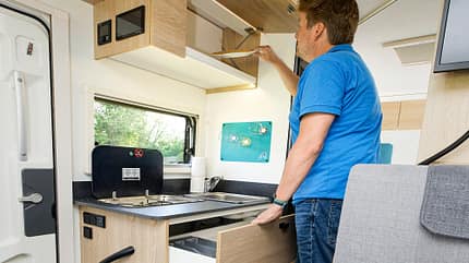 Sunlight T 680 AE, Joa Camp 75 T Sunlight T 680 AE vs. Joa Camp 75 T f