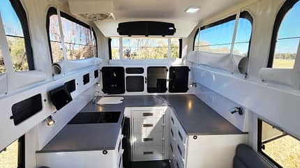 Earthruiser Extreme 330 XTR6x6 (2023) Earthruiser Extreme 330 XTR6x6 (2023)