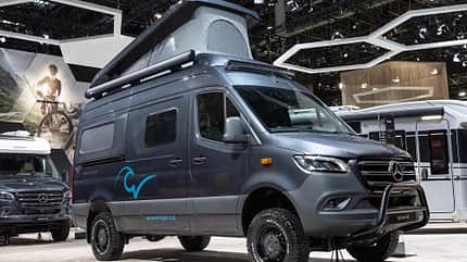 Caravan Salon 2023, Außenfoto, Campingbus Caravan Salon 2023, Außenfoto, Campingbus