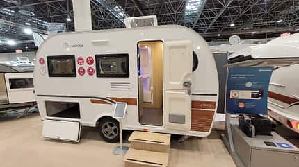 Außenansicht, 4-Meter-Caravan Außenansicht, 4-Meter-Caravan
