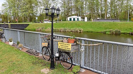 stellplatz, wasserwanderzentrum, doemitz, mecklenburg-vorpommern Stellplatz am Wasserwanderzentrum - Fahrrad