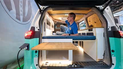 Nordvan ID.Bee ID.Buzz-Campervan, Elektro-Camper Nordvan ID.Bee ID.Buzz-Campervan Längsbank