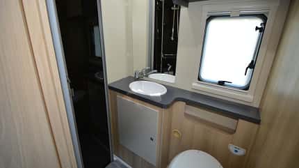 Bad, Fenster, Waschbecken, Toilette