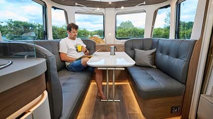 Eriba Touring 831 Eriba Touring 820 vs. Airstream 648 International f