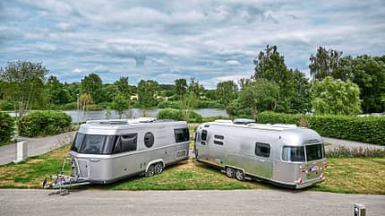 Airstream 648 International Eriba Touring 820 vs. Airstream 648 International f