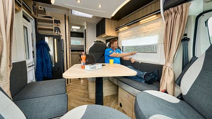 Chausson 724 (2024) f