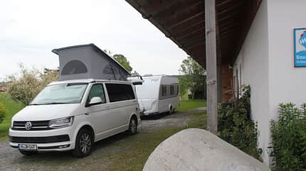 Camping auf dem Bauernhof Oberbayern Stellplatz