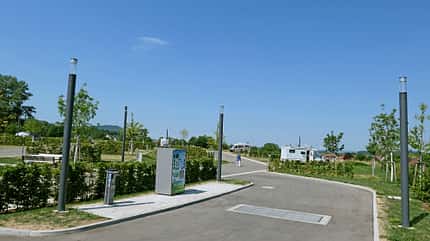 stellplatz-tipp, panorama-therme, beuren Stellplatz der Panorama-Therme Beuren - Durchfahrt