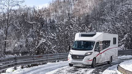 winter, camping, wohnmobil, eis, schnee Fahren im Winter - Fahrbahn