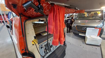 Flowcamper Fellschnute , Campervan, Hunde-Camper, Neuheit Flowcamper Fellschnute Außendusche Hund