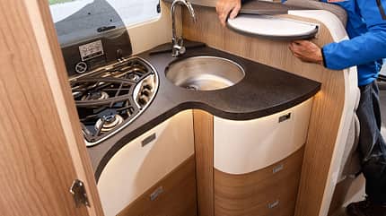 Carthago C-Tourer 145 RB LE Carthago C-Tourer 145 RB LE f