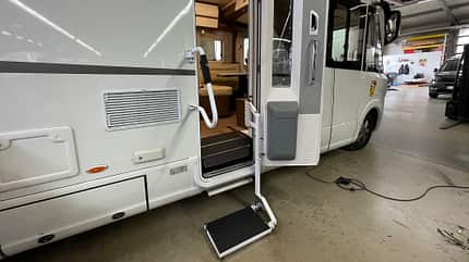 Paravan News Paravan Standlift Estep light
