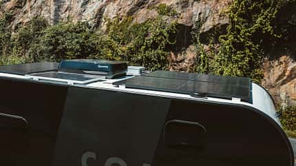 Caravan, international, Wohnwagen, USA, Hersteller, Aero Build Solarpaneele auf dem Coast Model 1