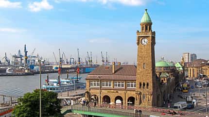Stellplatz-Fokus, Hamburg und Altes Land, Hamburger Hafen Am Hamburger Hafen finden Seh-Leute jede Menge zum Staunen.