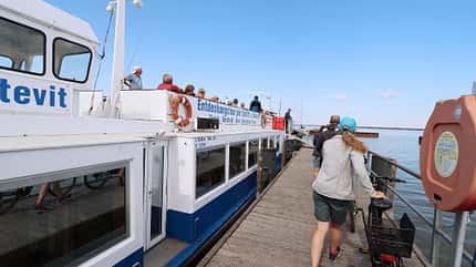 Boot, Steg, Menschen, Fahrrad Boot, Steg, Menschen, Fahrrad