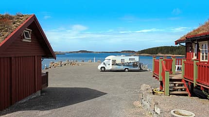 Heftadaption pro 05/17 Norwegen Fischerdorf In Norwegen gibt es viele kleine Dörfer, aber promobil-Leser Alois Deuber hat in einem seinen lieblings Stellplatz gefunden.