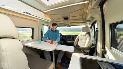 Karmann vs LMC Vergleichstest Vergleichstest Karmann vs LMC: Karmann Davis 600 LS Tisch