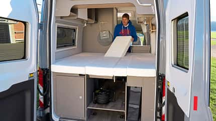 Karmann vs LMC Vergleichstest Vergleichstest Karmann vs LMC: LMC Innovan 592 Bett