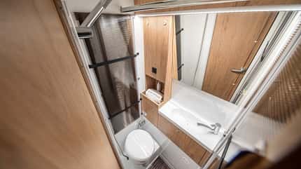 Campingbus-Neuheit, Globetraveller, 2Z Campingbus Globetraveller 2Z Bad