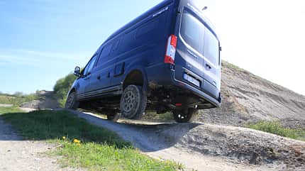 Sunlight Cliff 4x4, Ford Transit, Offroad-Campingbus, Praxistest Sunlight Cliff 4x4 Ford Transit Verschränkung