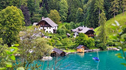 See, Ufer, HŠuser, Wald, HŸgel, Boote See, Ufer, HŠuser, Wald, HŸgel, Boote