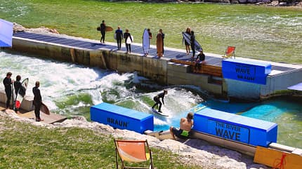 See, Ufer der Traum, Fluss-Surf-Anlage, Menschen See, Ufer der Traum, Fluss-Surf-Anlage, Menschen