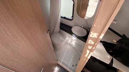 Adria Aviva Lite 300 LH (2025) Adria Aviva Lite 300 LH (2025)