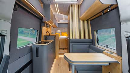 Globe-Traveller Falcon 2Z (2025) Globe-Traveller Falcon 2Z (2025) f