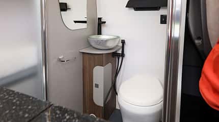 robeta, adonis, test, mercedes, sprinter Robeta Adonis - Sanitärraum