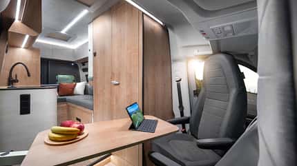 Globe-Traveller Falcon 2YS Globe-Traveller Falcon 2YS