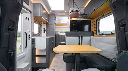 Knaus Van TI Plus 650 MEG Platinum 4x4, Hymer ML-T 570 Crossover Knaus Van TI Plus 650 MEG Platinum 4x4, Hymer ML-T 570 Crossover