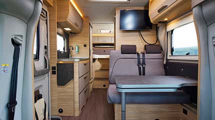 Knaus Van TI Plus 650 MEG Platinum 4x4, Hymer ML-T 570 Crossover Knaus Van TI Plus 650 MEG Platinum 4x4, Hymer ML-T 570 Crossover