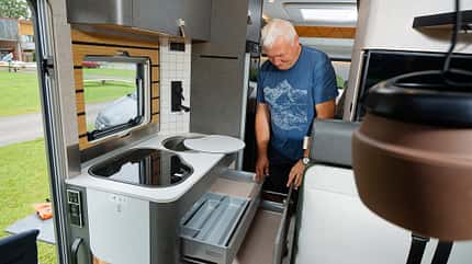 Knaus Van TI Plus 650 MEG Platinum 4x4, Hymer ML-T 570 Crossover Knaus Van TI Plus 650 MEG Platinum 4x4, Hymer ML-T 570 Crossover