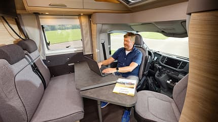Knaus Van TI Plus 650 MEG Platinum 4x4, Hymer ML-T 570 Crossover Knaus Van TI Plus 650 MEG Platinum 4x4, Hymer ML-T 570 Crossover